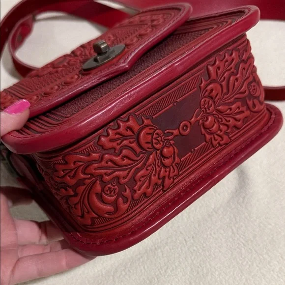 Tooled leather bag red Embossed Crossbody Bag hand crafted unique Ukraine - Picture 5 of 12